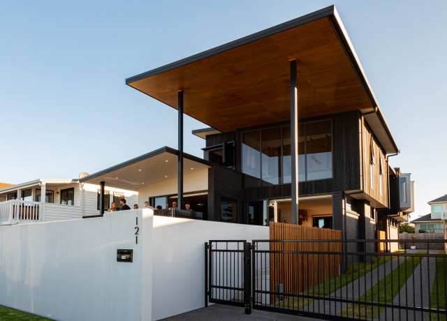 Split House contemporary-entre