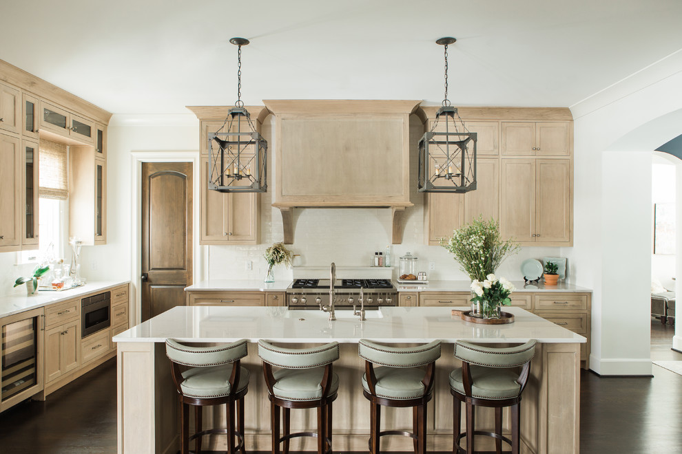 This is an example of a transitional kitchen in Nashville.