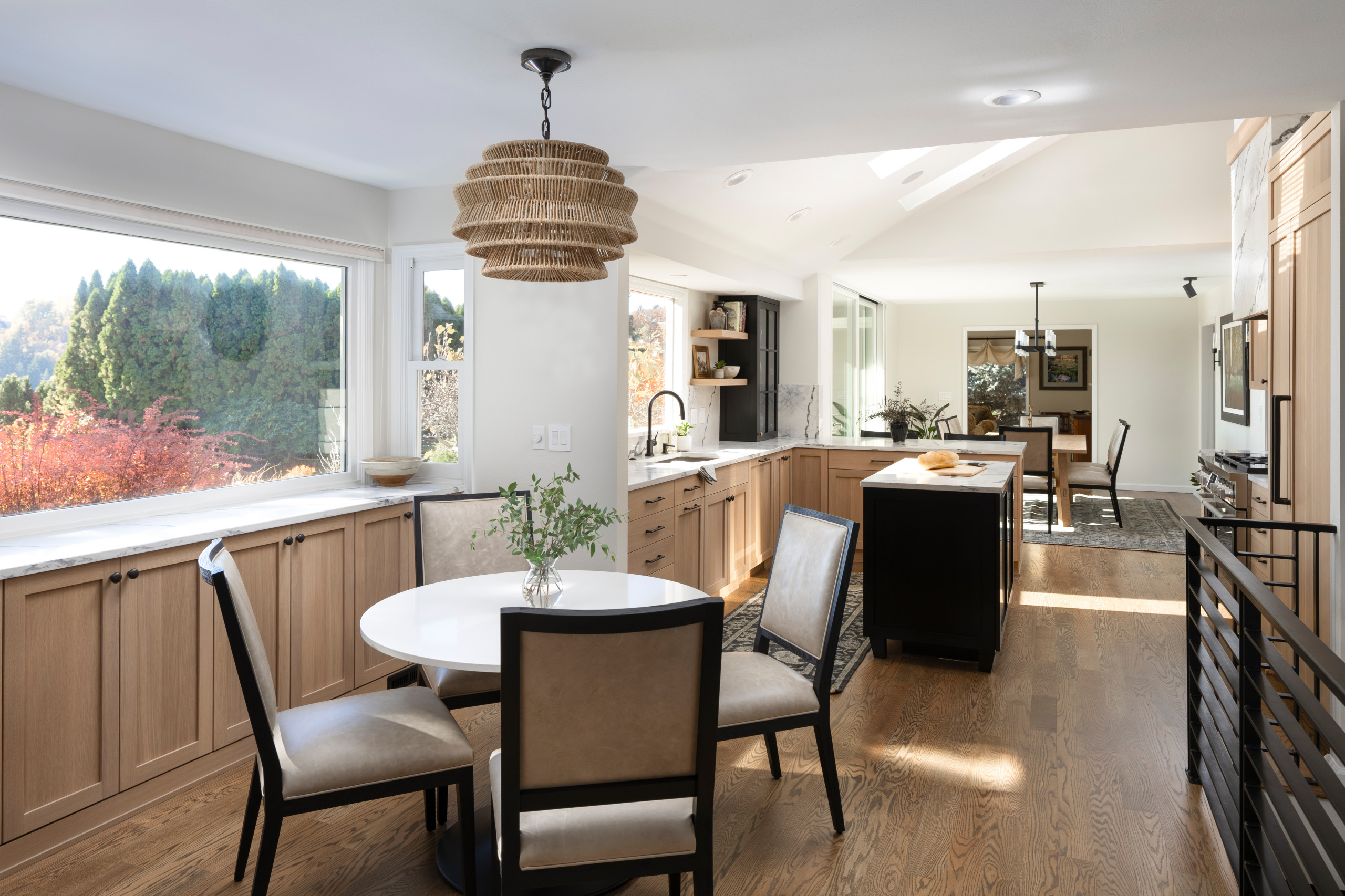 Oak & Onyx Elegance