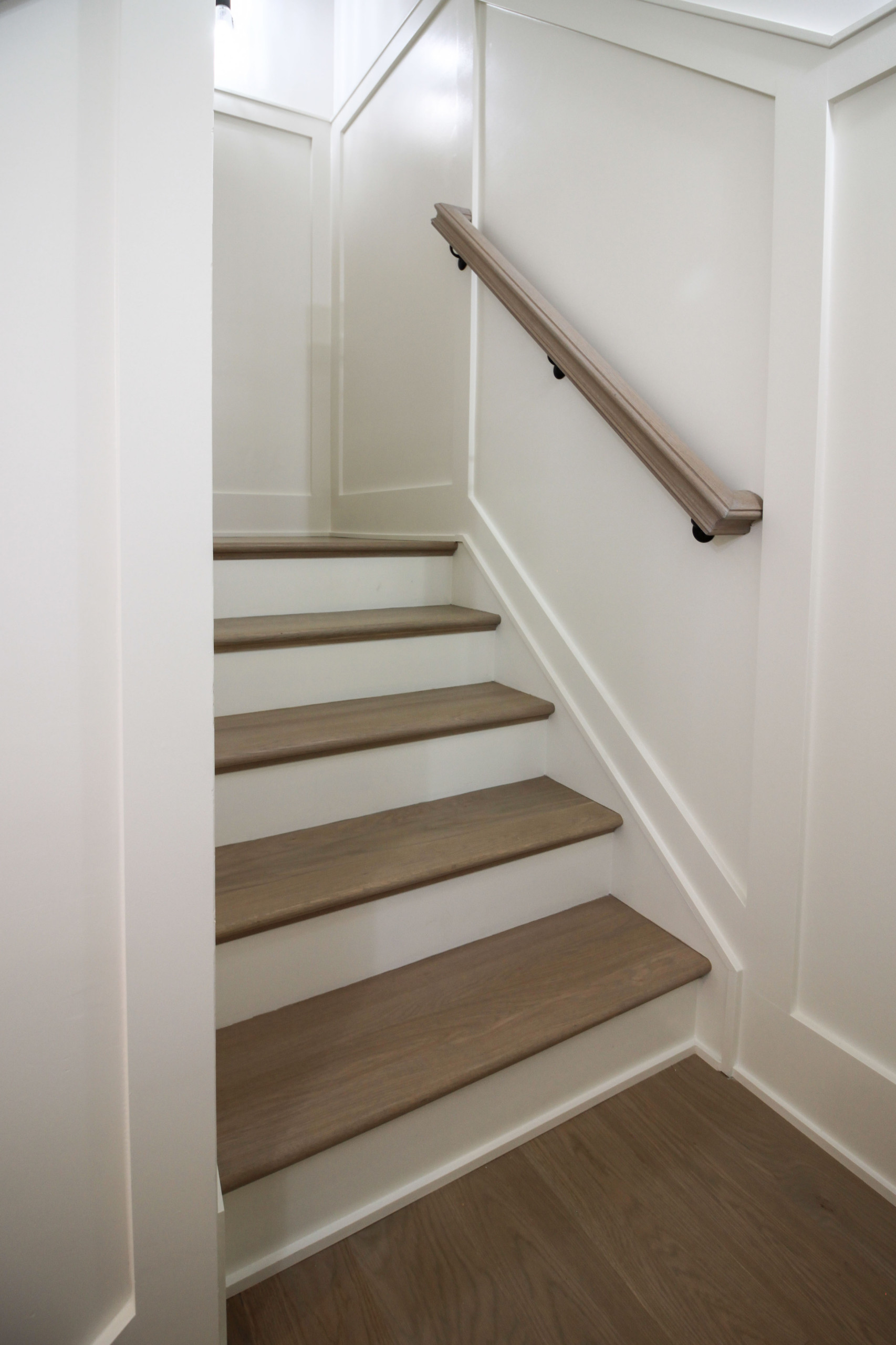 93_Captivating Light Wood Railing System with Black Spindles, Arlington VA 22207