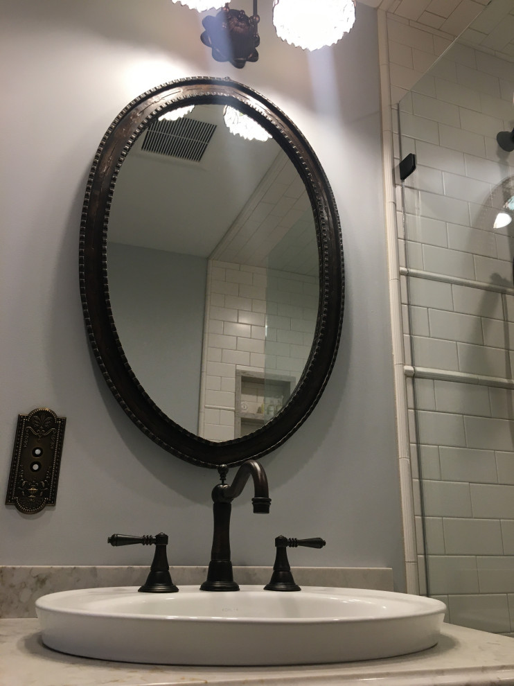 KH Hall Bath