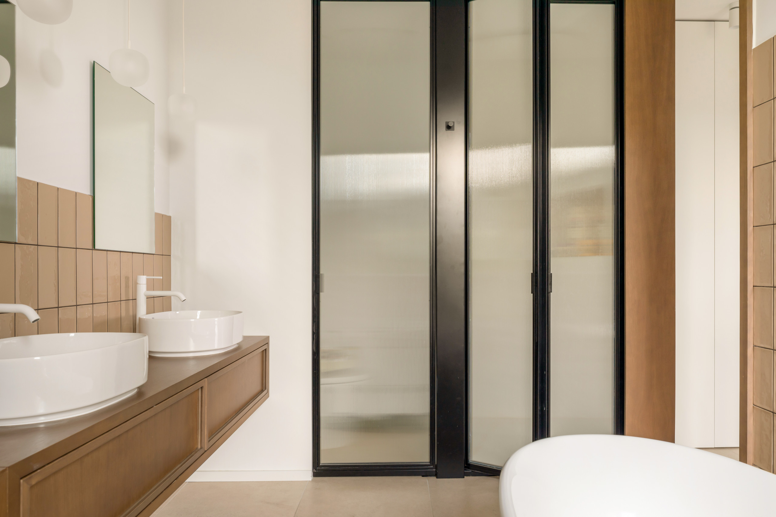 Baño en suite. Mamparas.