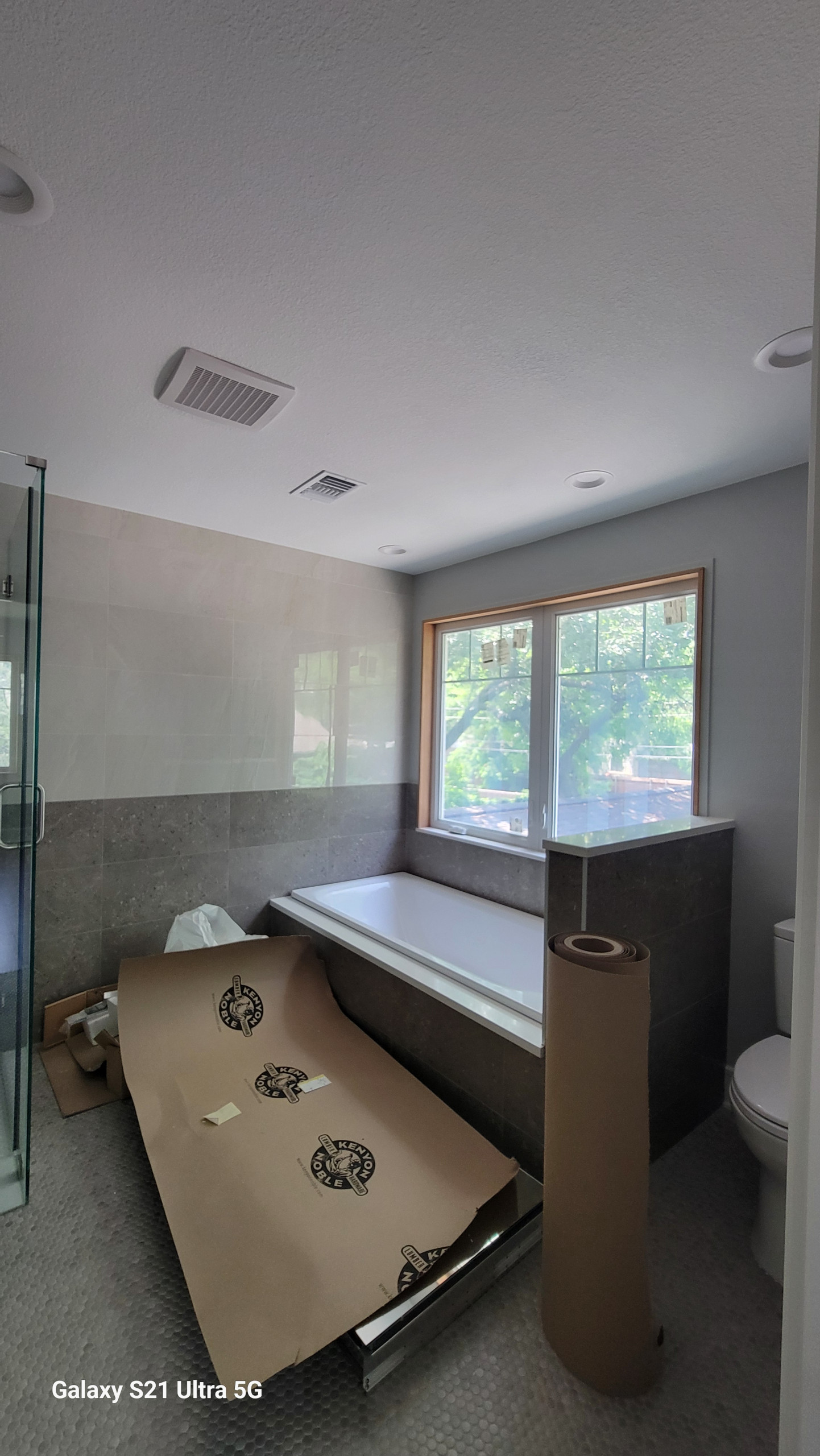 FULL  MODERN REMODELATION HOME / NEW FLOORING, CUSTOM HANDRAIL
