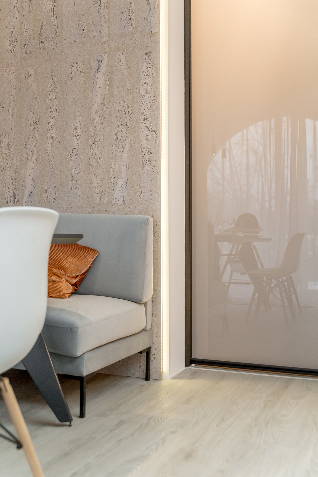 КУХНЯ с ПРОБКОВОЙ СТОЛОВОЙ. Дачный ответ