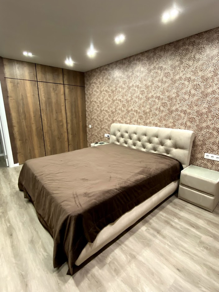 Петра Ломако 6