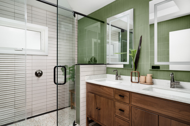 Large New Shower for a 56-Square-Foot Bathroom (14 photos)