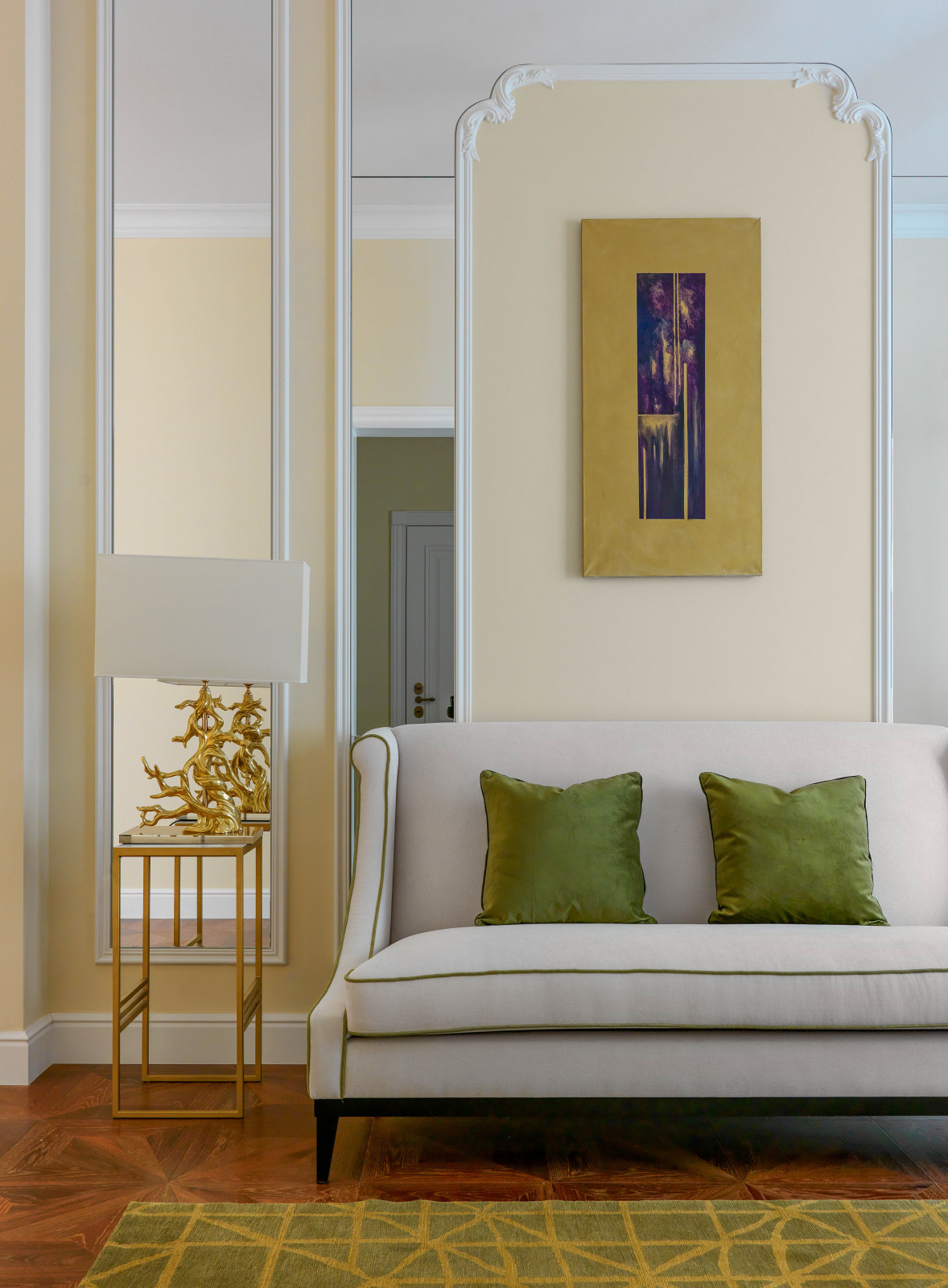 Двухэтажный коттедж в черте Москвы