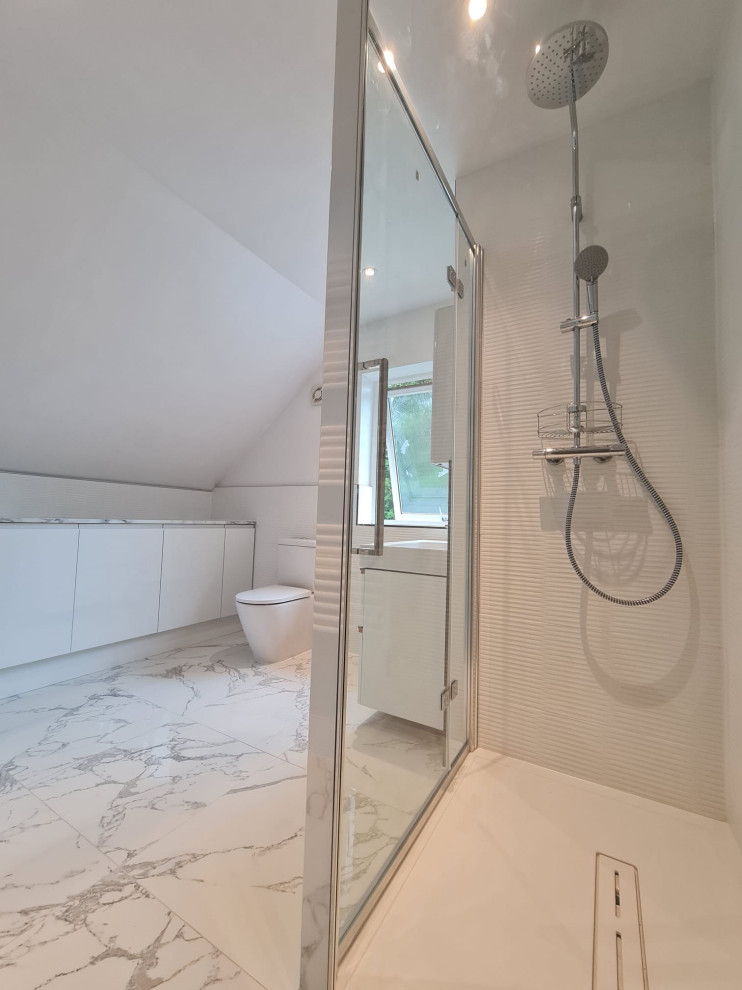 Modern Minimalist Bathroom