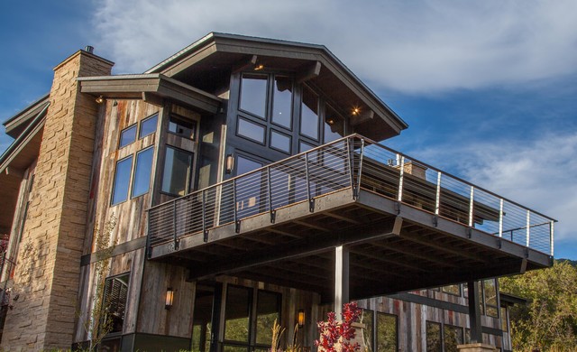 Custom Home contemporary-patio