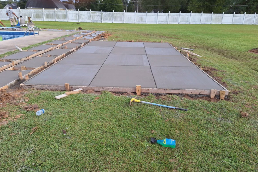 Firepit and pool area