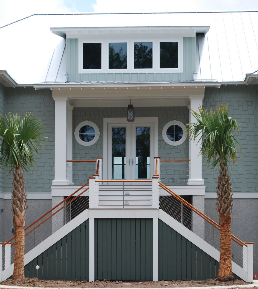 Design ideas for a tropical exterior in Charleston.