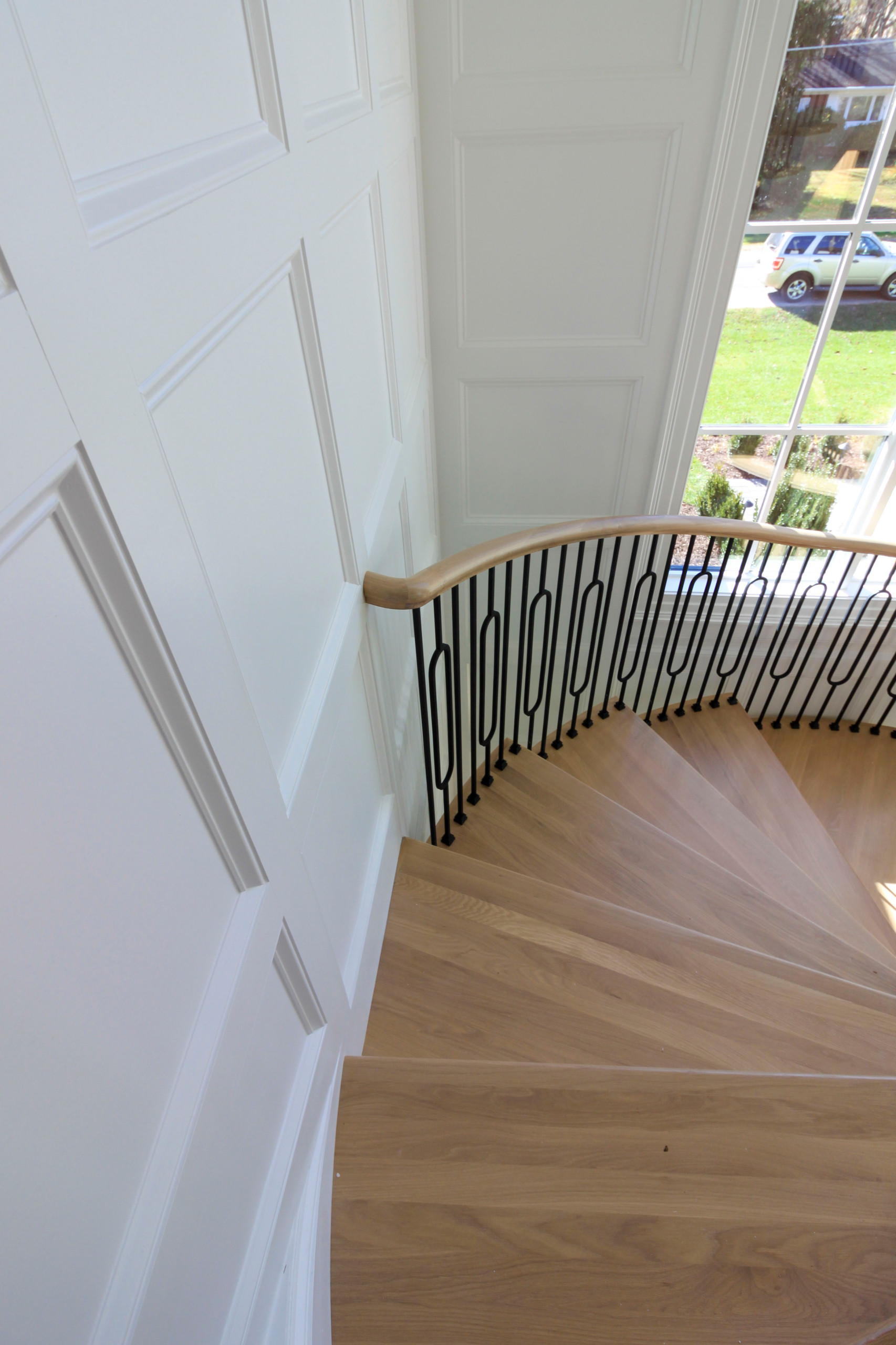 95_Remarkable and elegant floating elliptical staircase, McLean, VA 22101