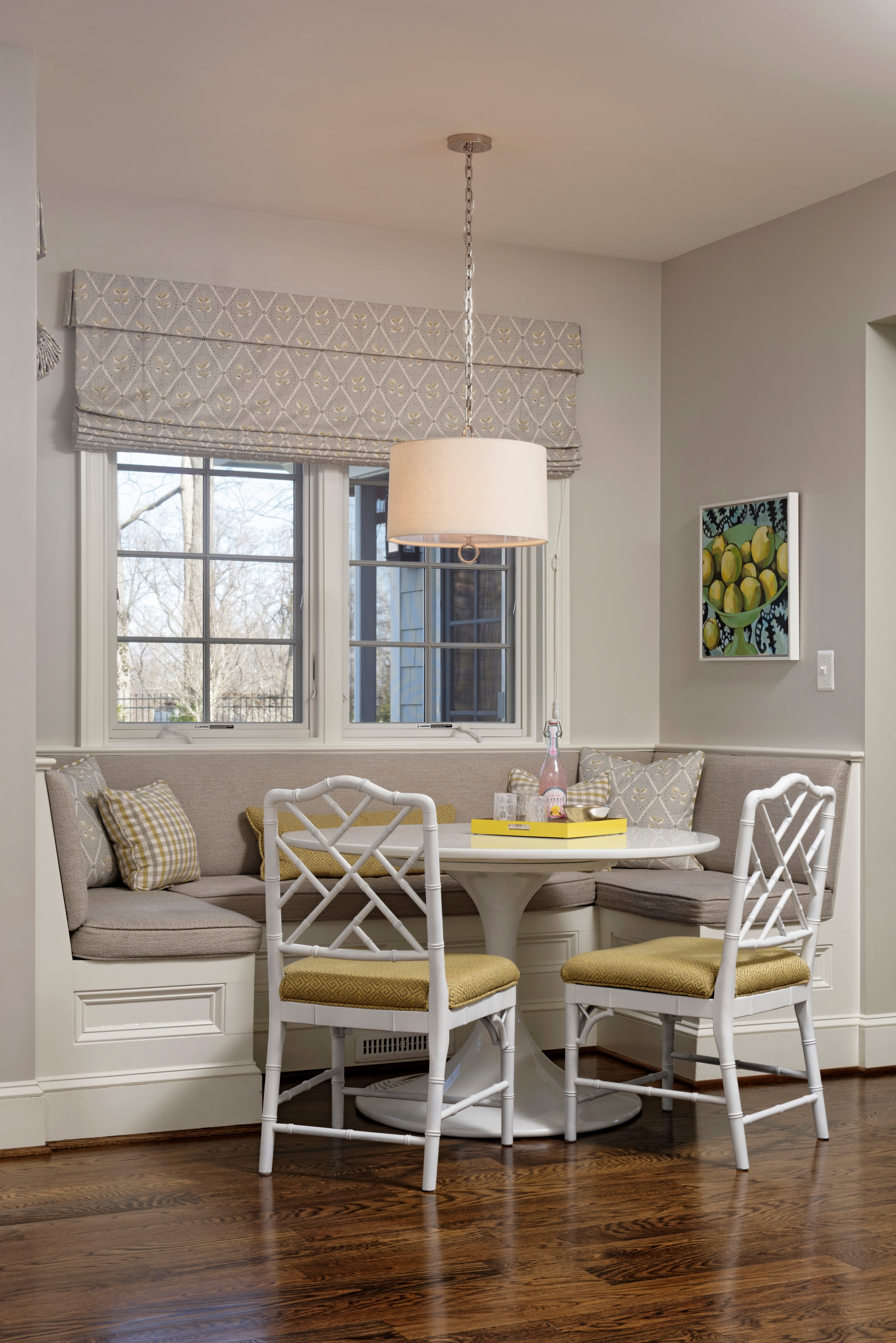 Country Club Hills Breakfast Area