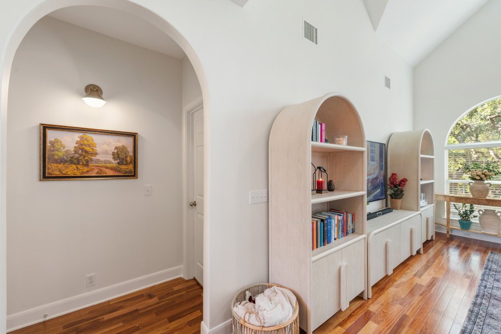 Cedar Park Eclectic-Cozy Living