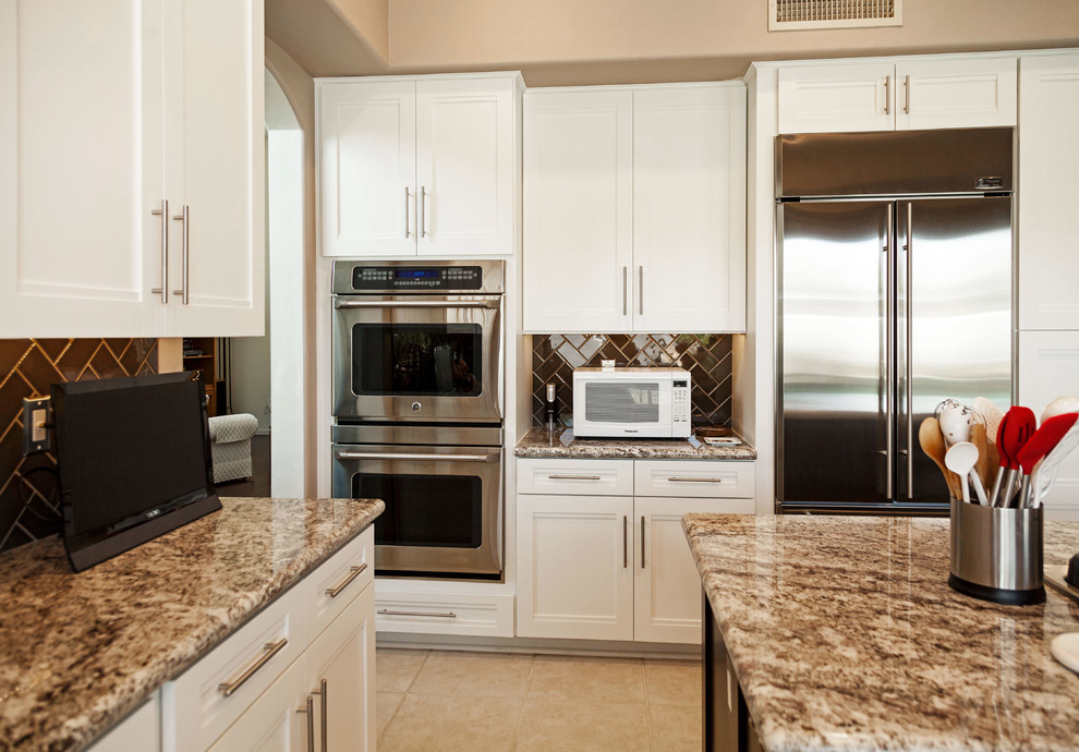 Inspiration for a transitional kitchen remodel in Phoenix