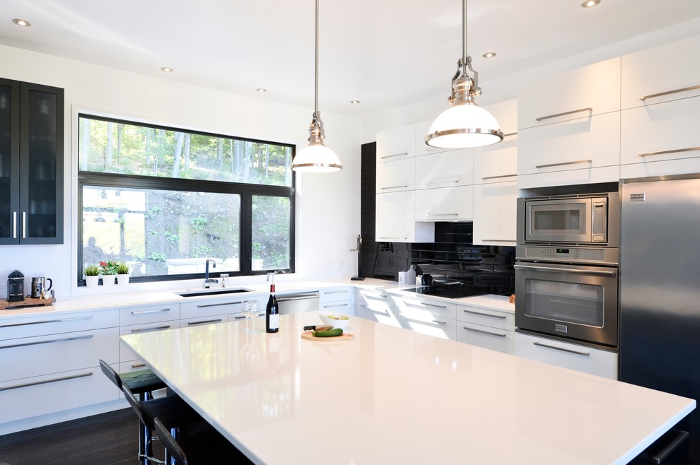 Contemporary kitchen in Montreal.