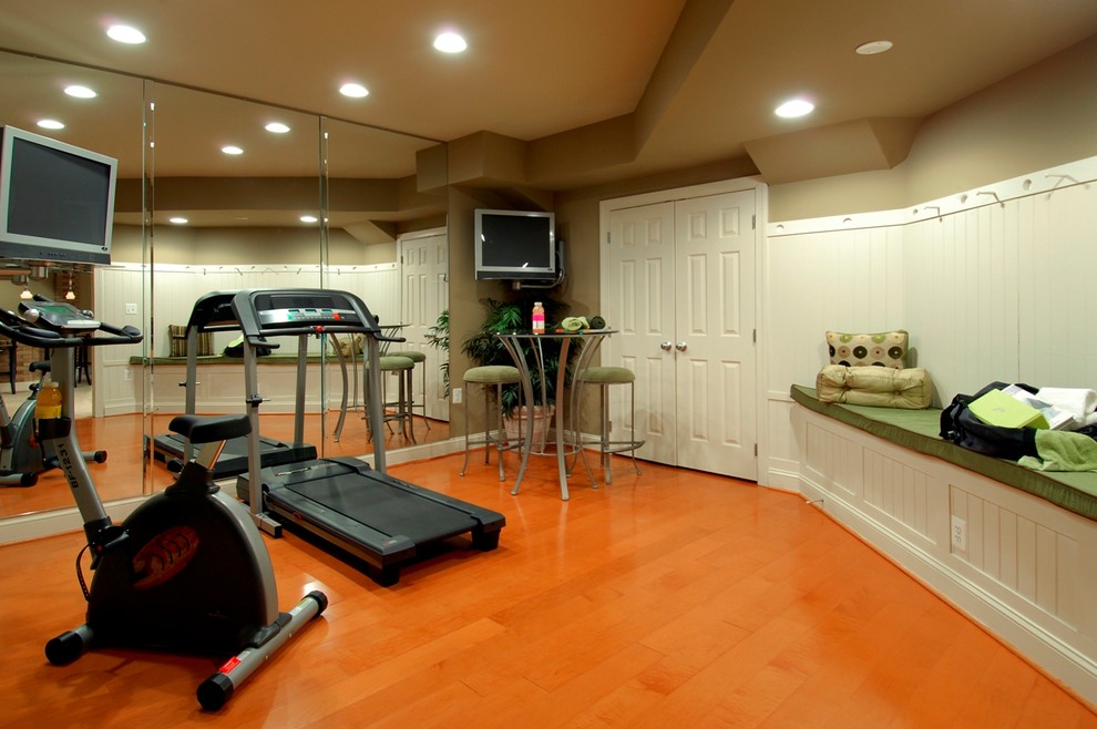 Design ideas for a traditional home gym in DC Metro.