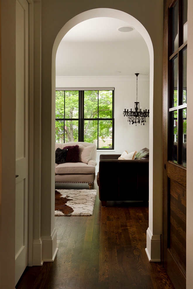 Photo of a transitional hallway in Minneapolis.