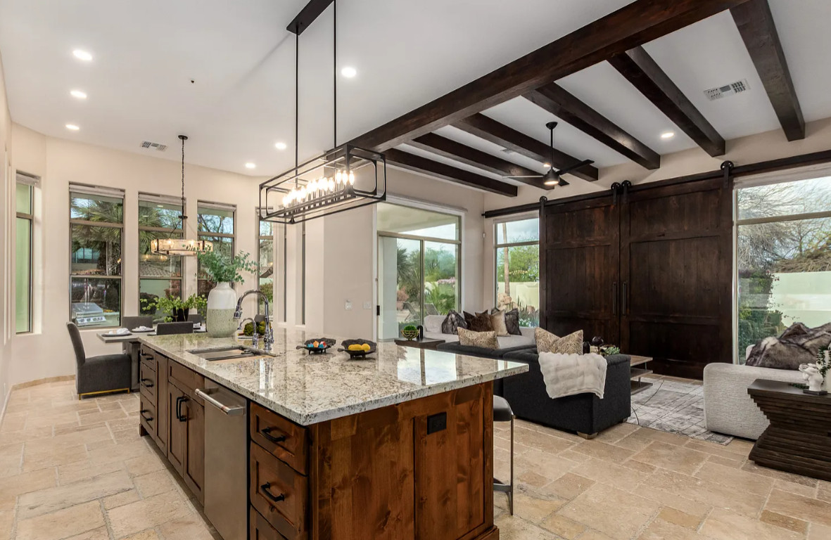 Neiman's Residence