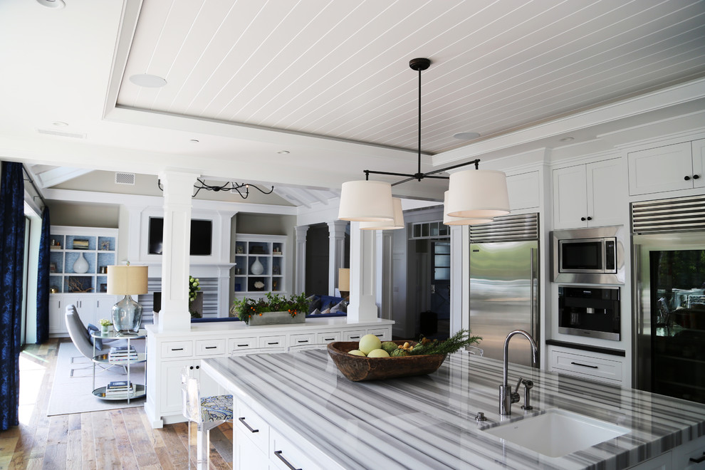 Transitional home design photo in Orange County