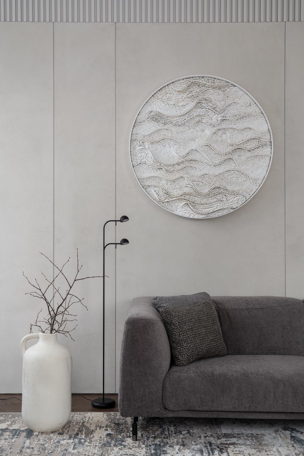 Панно из белой глины (арт-объект)