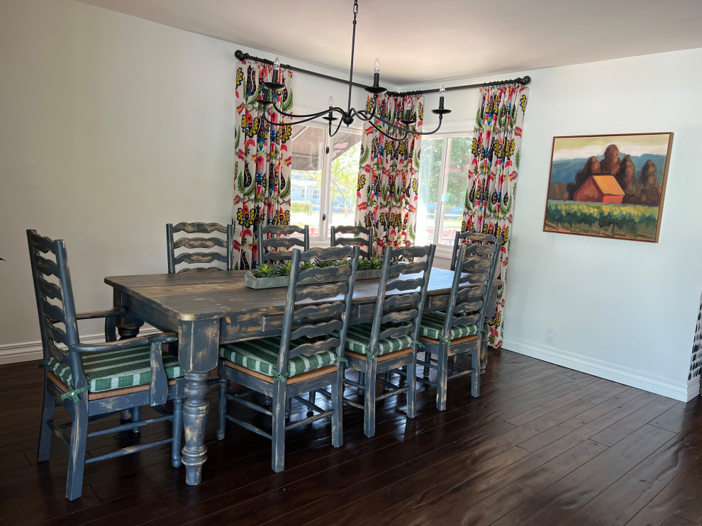 Dining room - transitional dining room idea in Phoenix