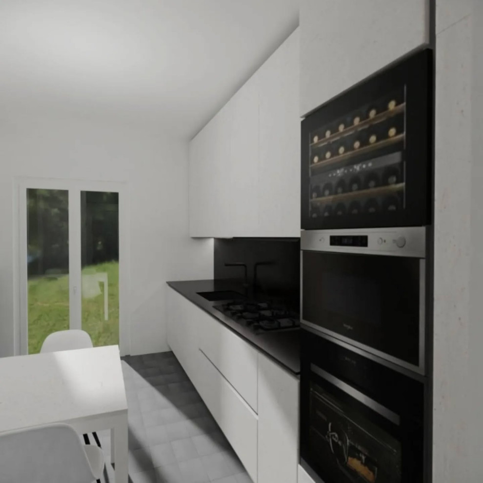 Cucina in total white spatolato con top e schienale in ceramica