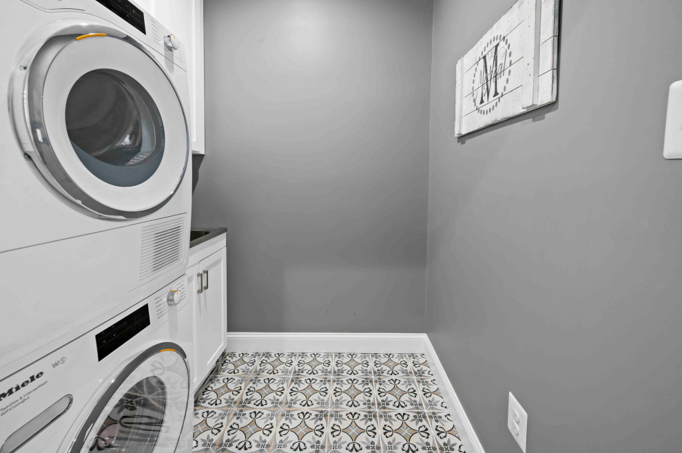 This is an example of a contemporary utility room in DC Metro.