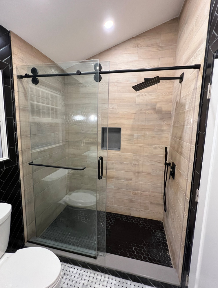 Rustic Chic Bathroom - Northport
