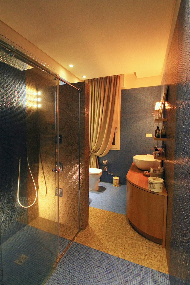 Bagno per signore e bagno per signora