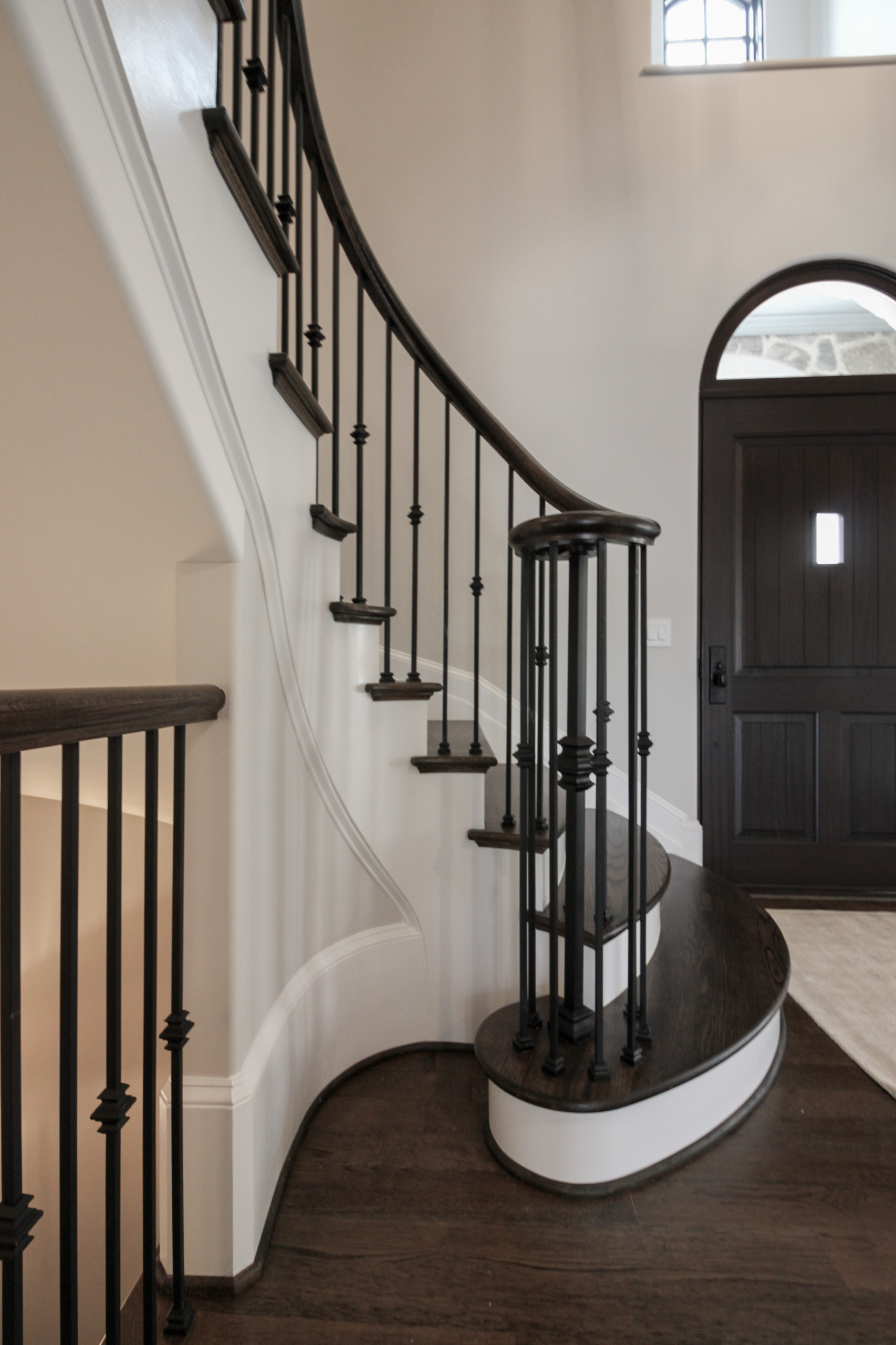 86_ Gorgeous Floating Curved Staircase, McLean VA 22066