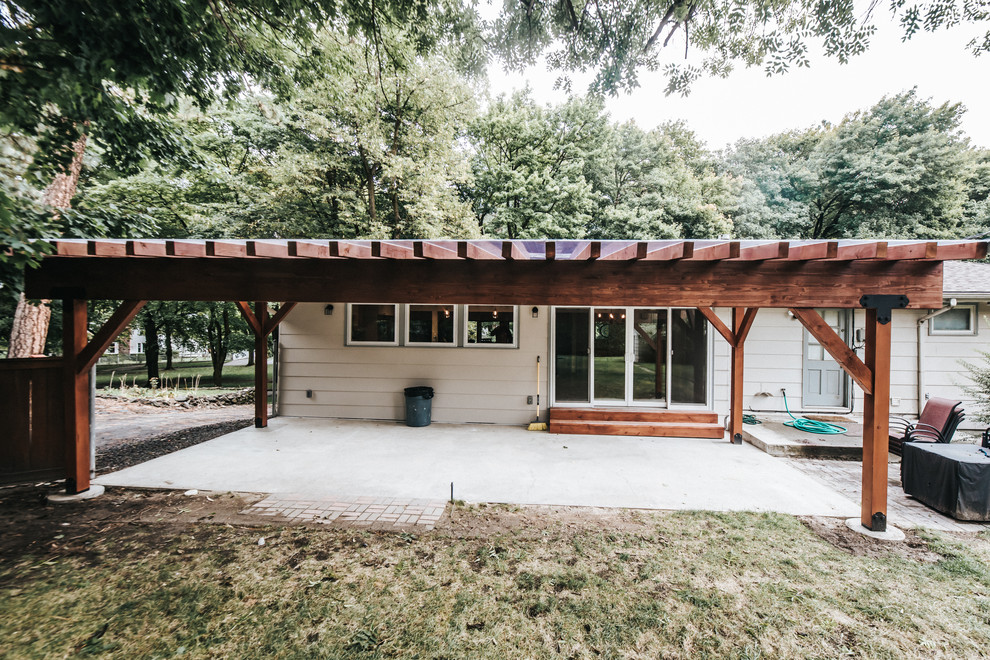 Inspiration for a transitional home design remodel in Seattle