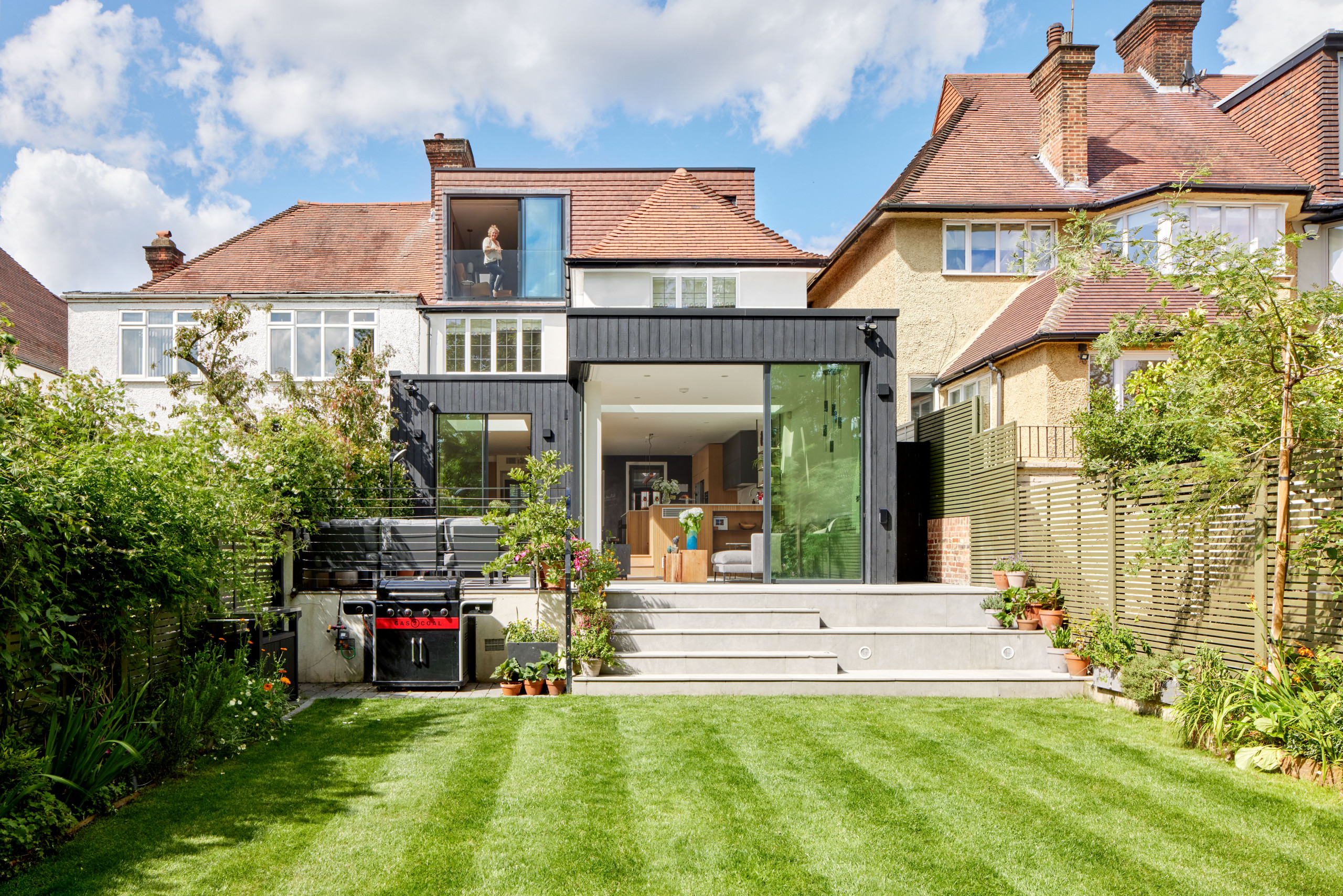 Exterior home photo in London