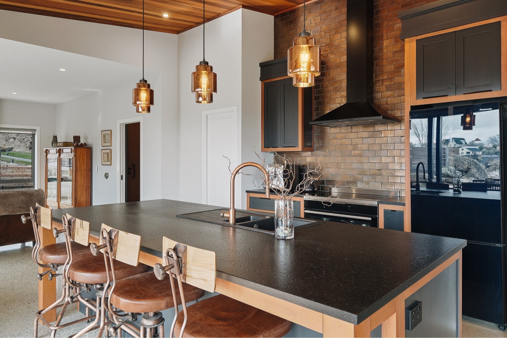 Design ideas for a transitional kitchen in Wellington.