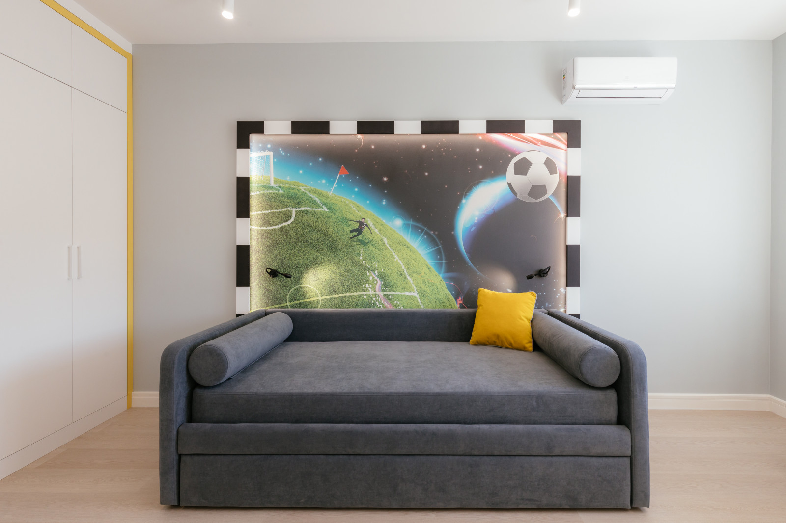 Реализованный дизайн-проект квартиры 4+ г.Тюмень