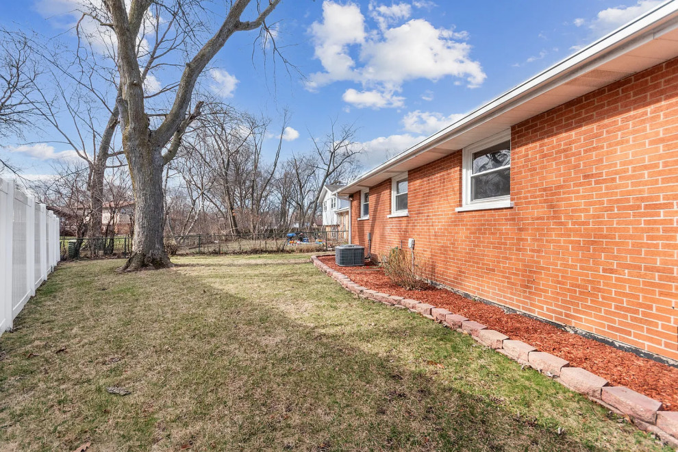 17111 ELM DR - HAZEL CREST