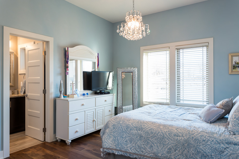 Home design - transitional home design idea