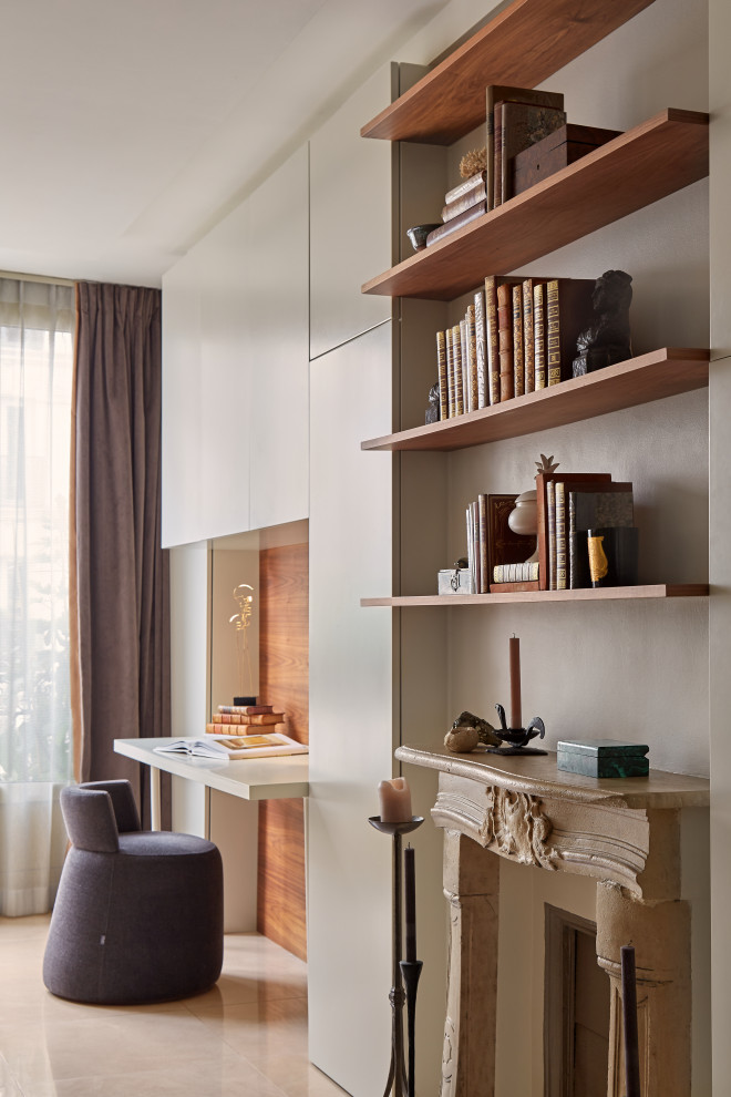 Home office - home office idea in Paris