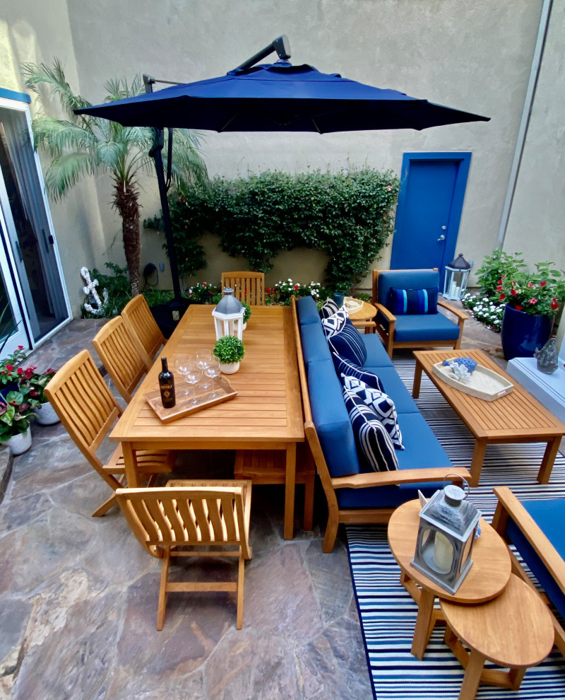 Keeneland Drive Courtyard