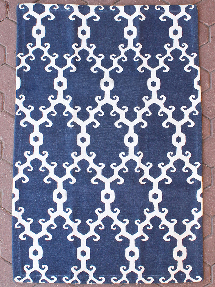 5 x 7 totem dhurrie rug