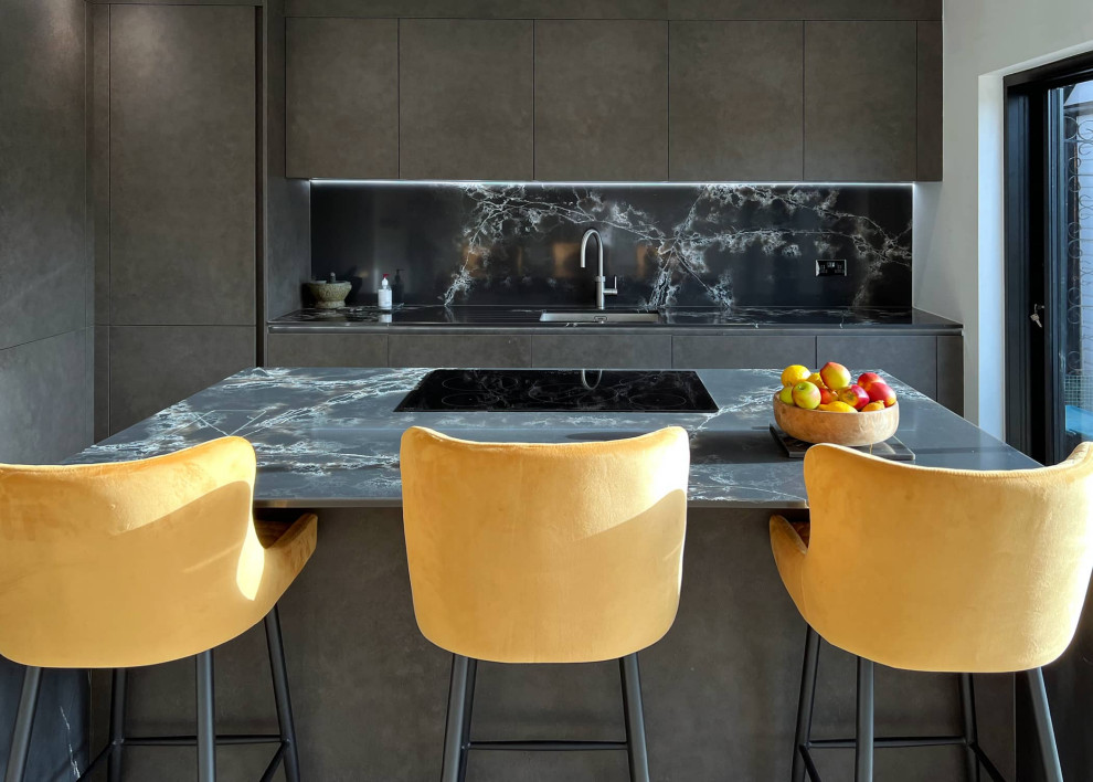 Luxe Dark Contemporary Kitchen Orpington - Kitchen - London - by BCK ...