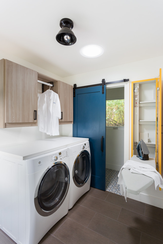 Design ideas for a scandinavian laundry room in Los Angeles.