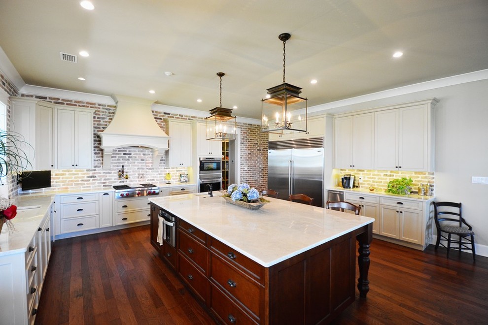 Example of a transitional kitchen design in Miami