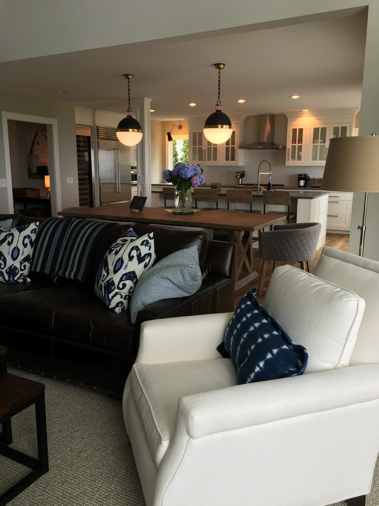 Example of a transitional kitchen design in New York