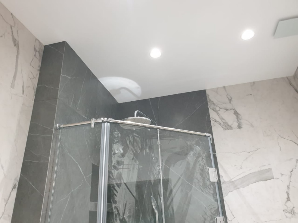 Стеклянная перегородка в душевую