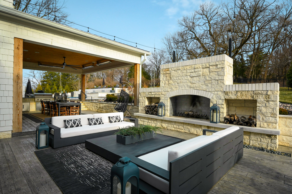 This is an example of a country patio in Kansas City.