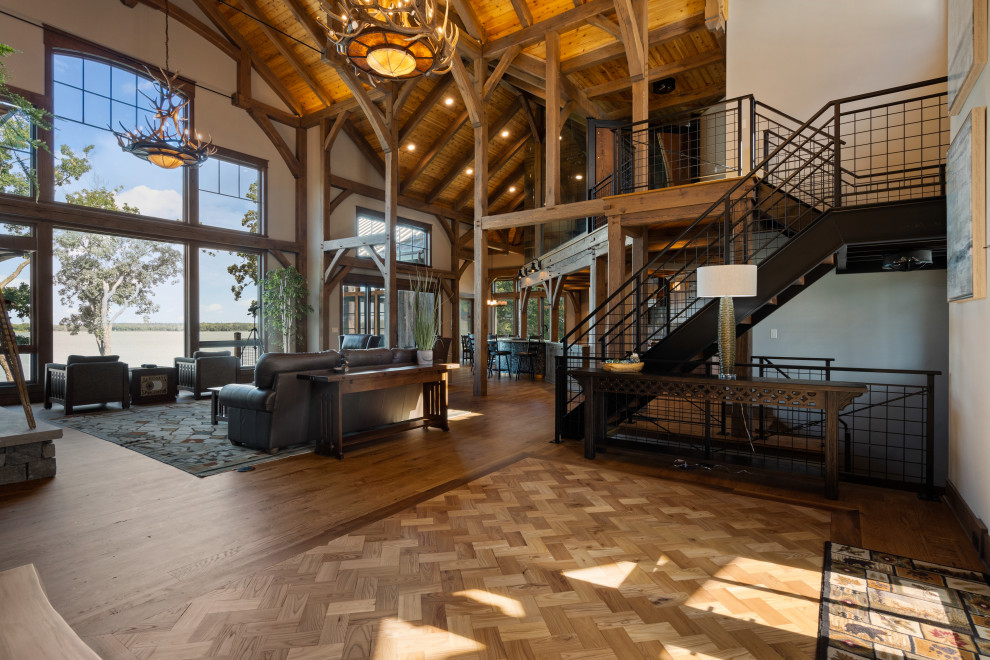 Example of a mountain style home design design in Milwaukee