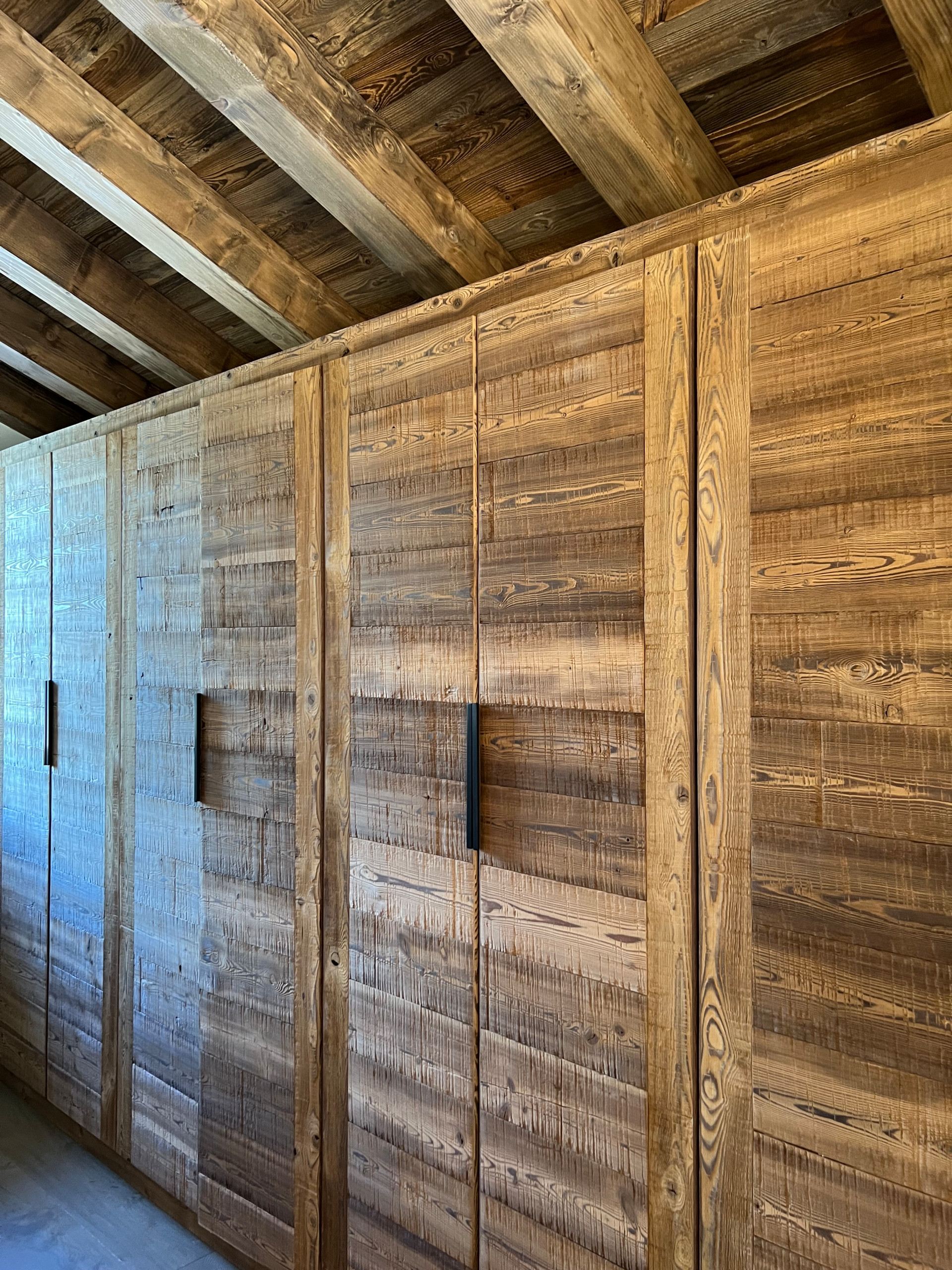AGENCEMENT INTERIEUR CHALET DE MONTAGNE
