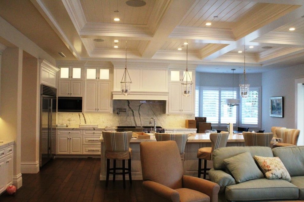 Kitchen - kitchen idea in Orange County