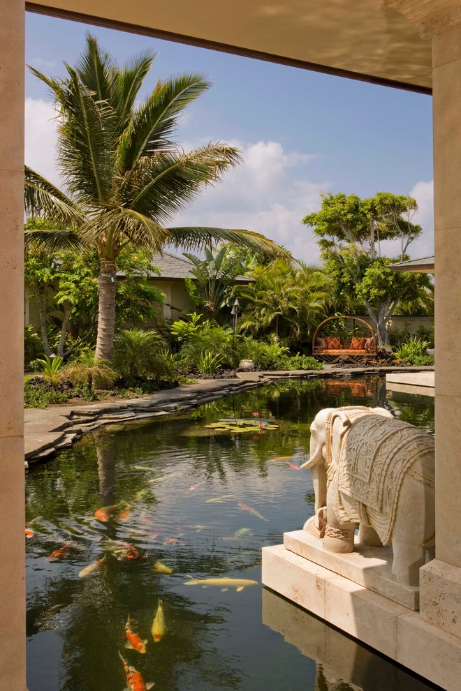 Inspiration for a tropical landscaping in Hawaii.